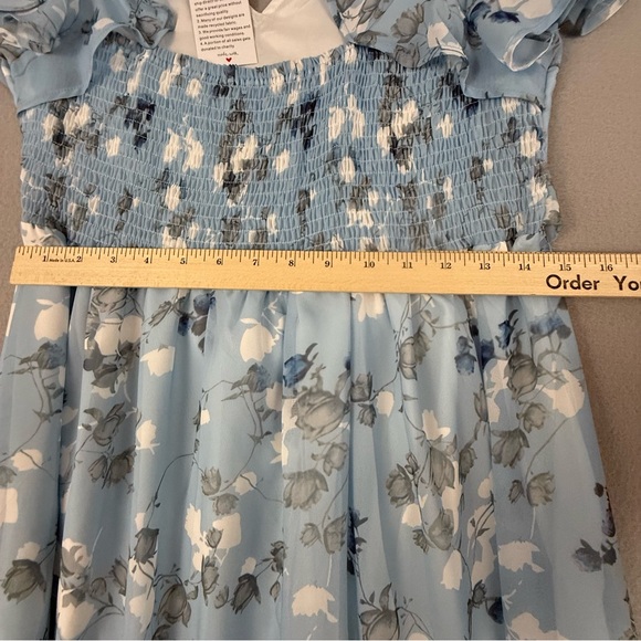 Floral Light Blue Maxi Dress With Flutter‎ Sleeves Smocked Back Tie Waist Medium - Picture 10 of 11